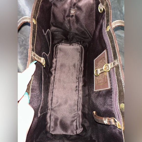 Coach Signature Tote & Matching Wristlet - Picture 6 of 10